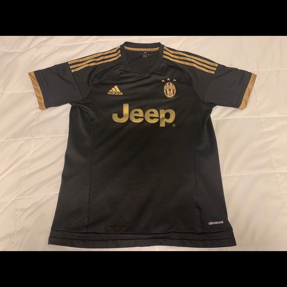 Medium black and gold Juve Adidas climacool Jersey